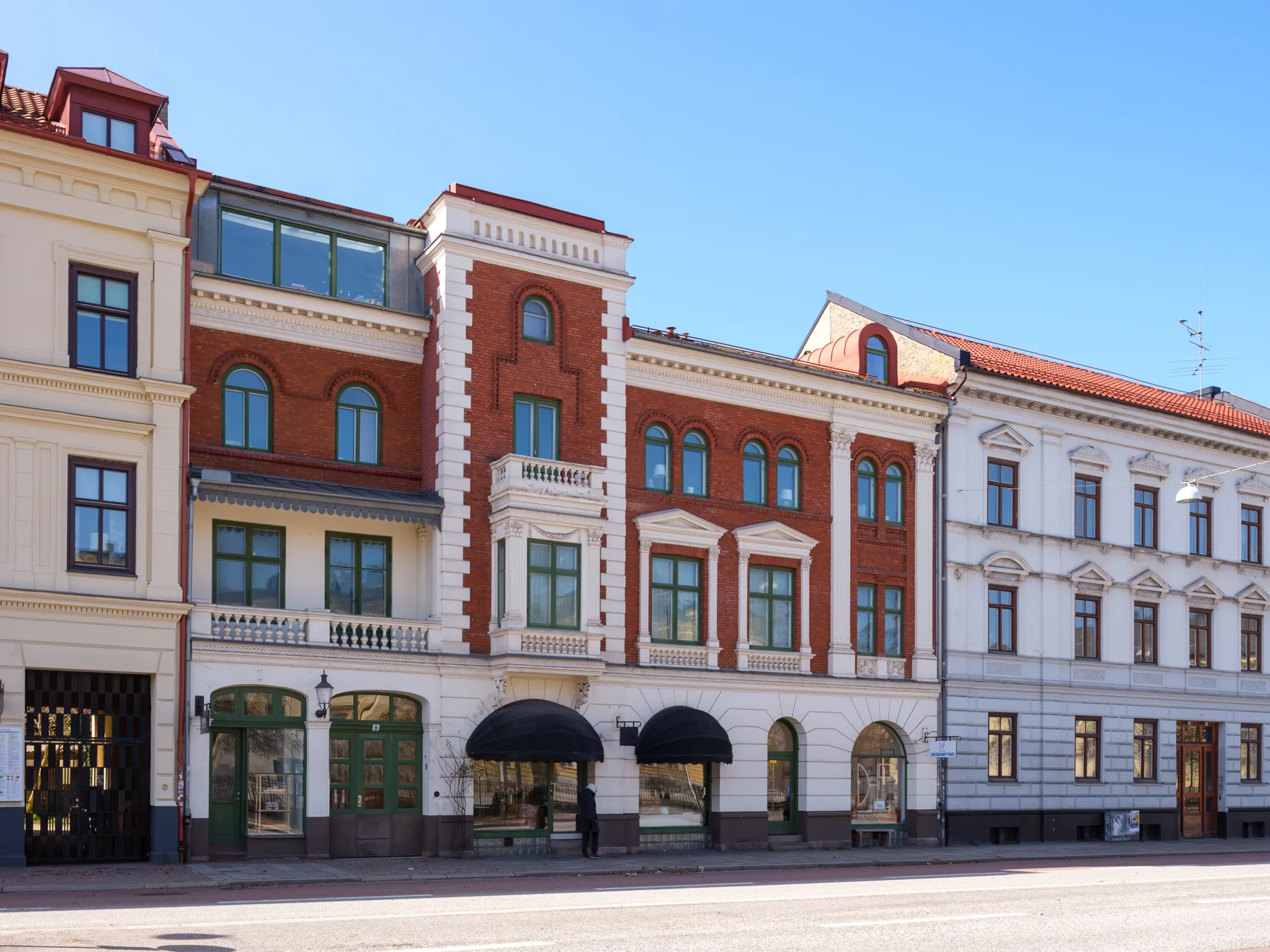 Bostadshus längs Amiralsgatan i Malmö
